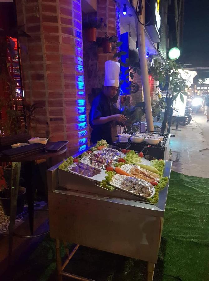 Route 66 Music Restaurant & Hostel Сиемрип Экстерьер фото