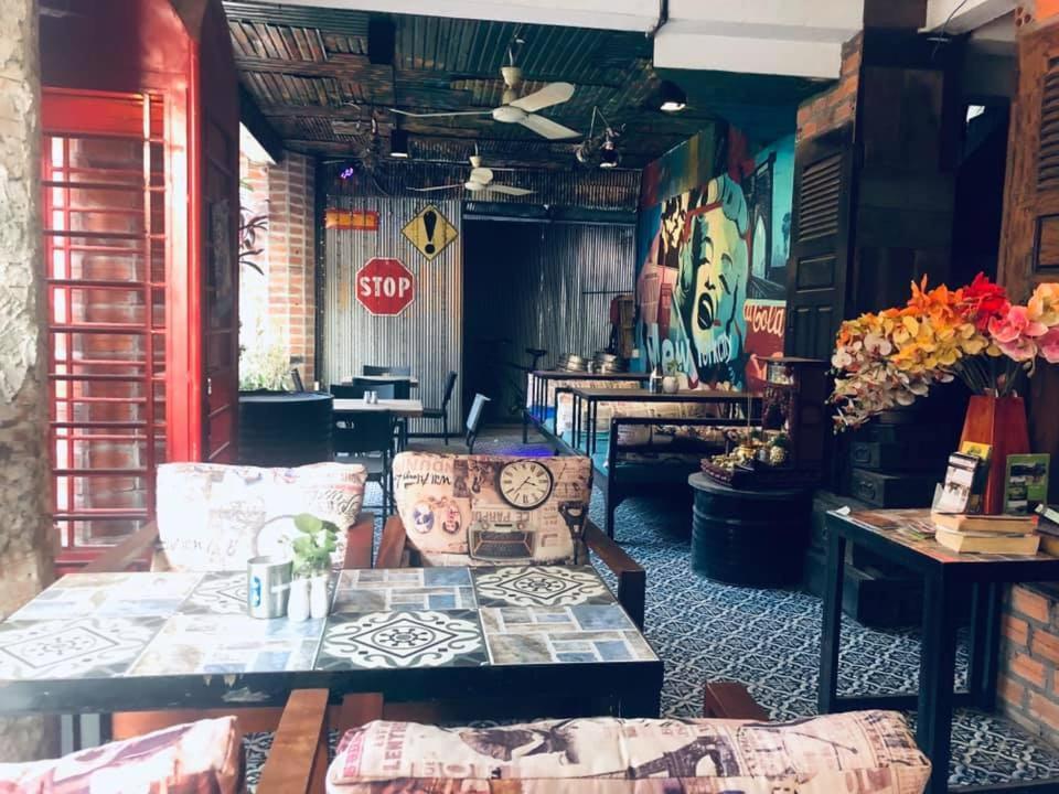 Route 66 Music Restaurant & Hostel Сиемрип Экстерьер фото